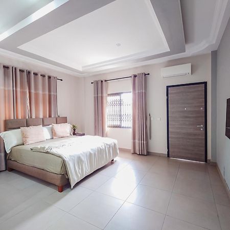 Queens View Apartment Accra Luaran gambar