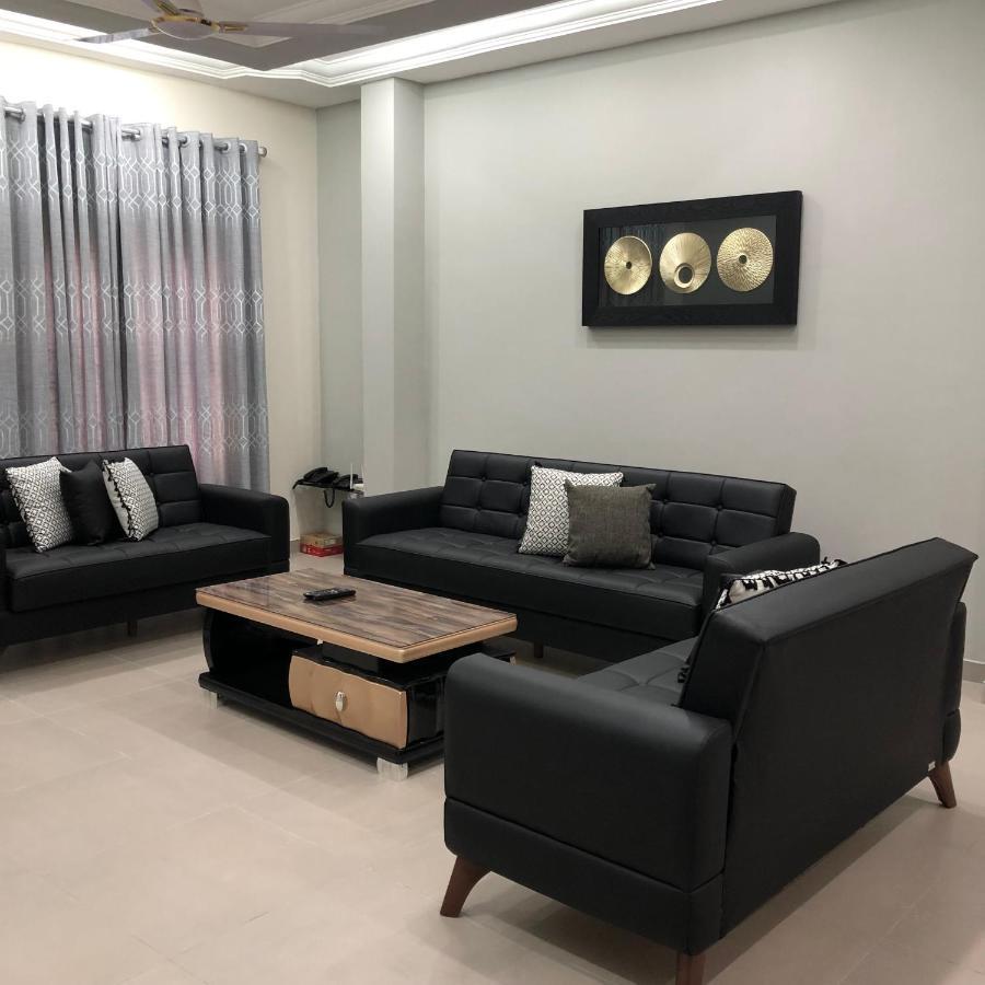 Queens View Apartment Accra Luaran gambar
