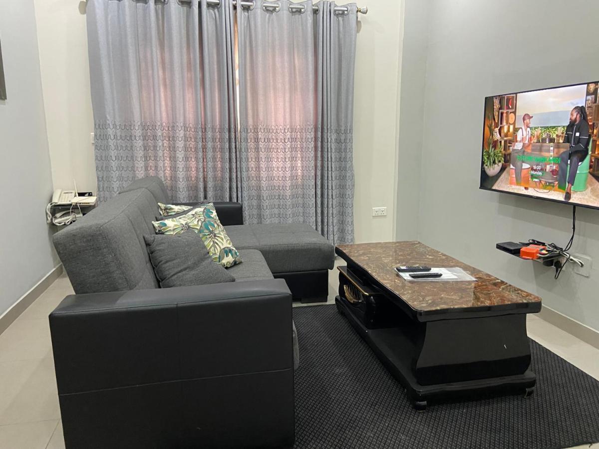Queens View Apartment Accra Luaran gambar