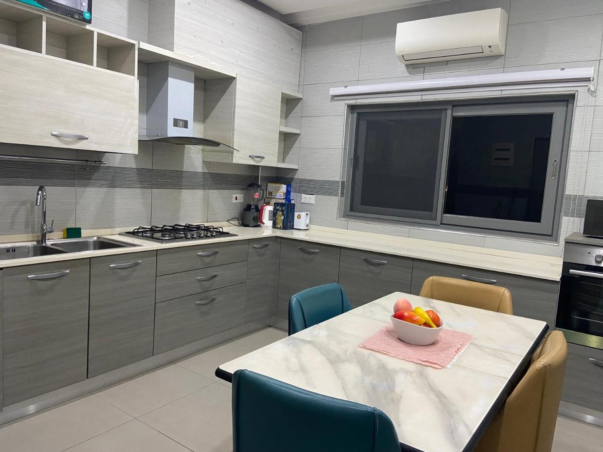 Queens View Apartment Accra Luaran gambar