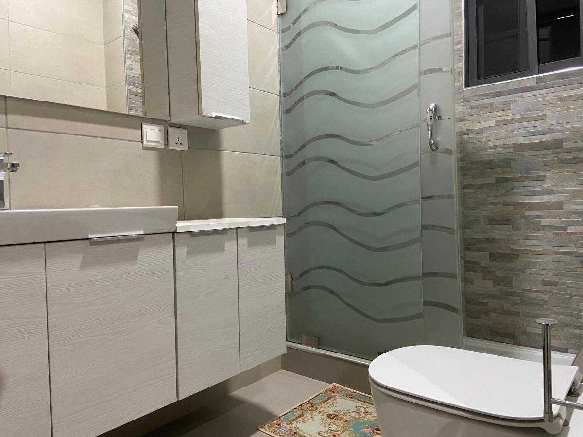Queens View Apartment Accra Luaran gambar