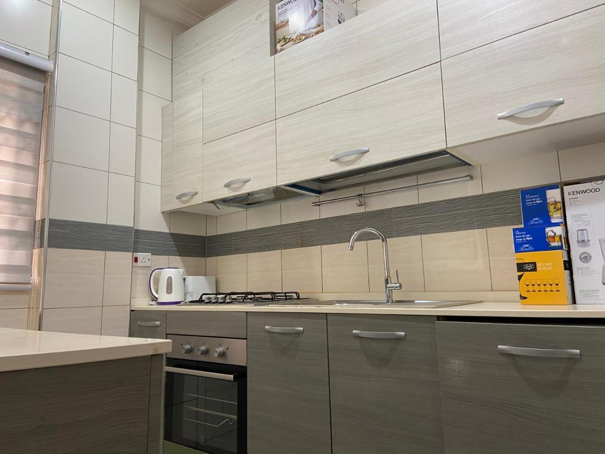 Queens View Apartment Accra Luaran gambar