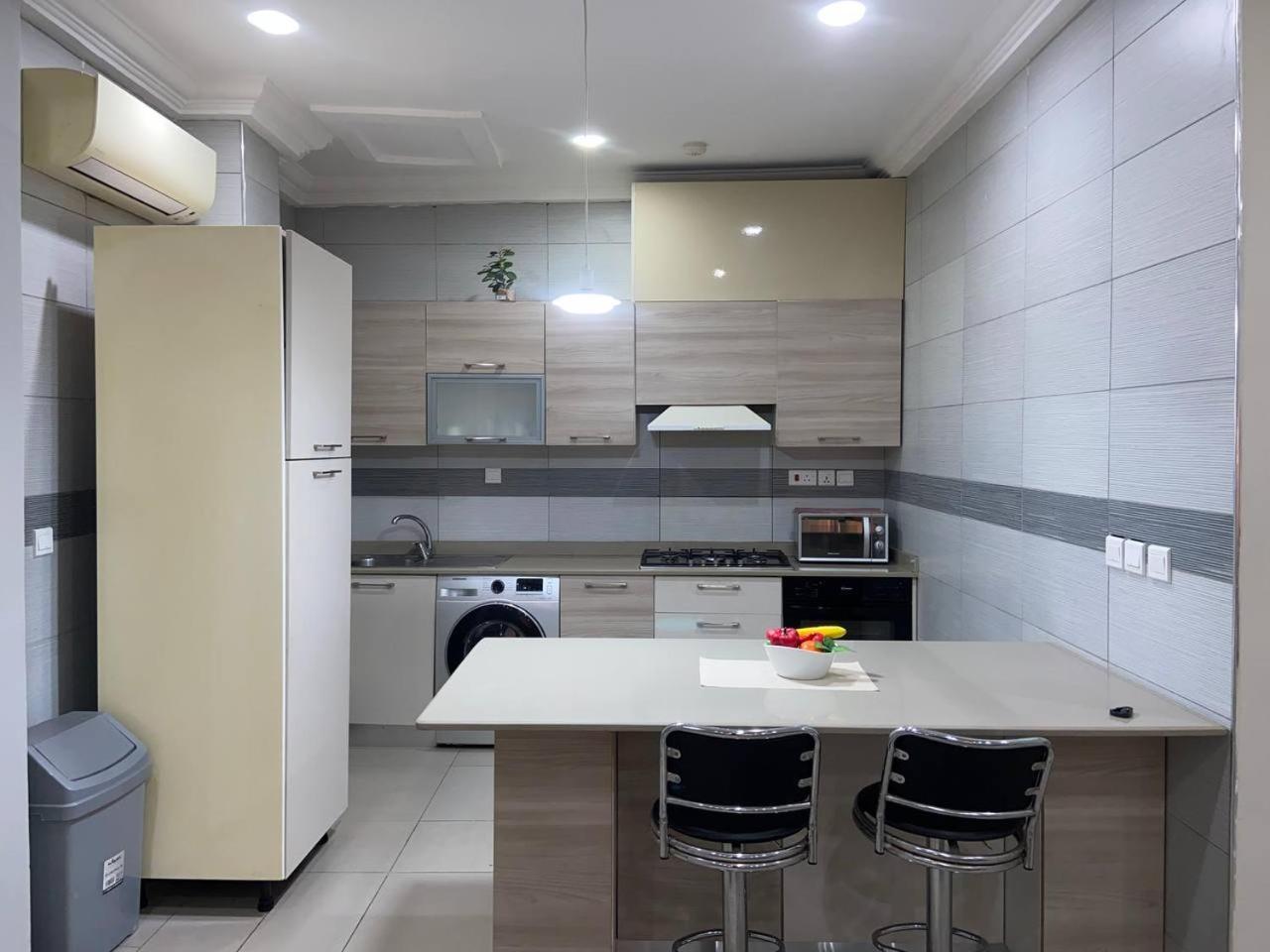 Queens View Apartment Accra Luaran gambar