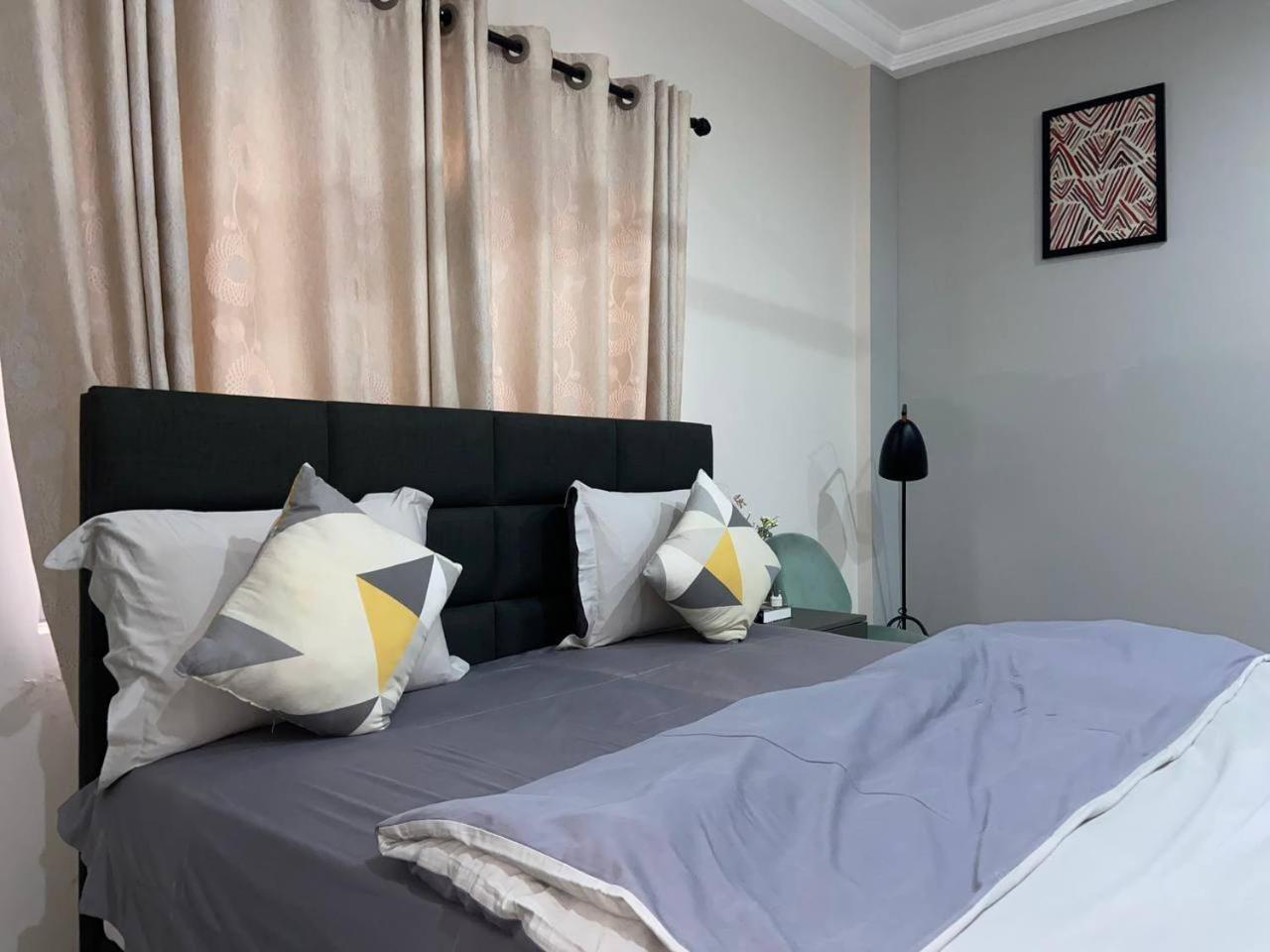 Queens View Apartment Accra Luaran gambar