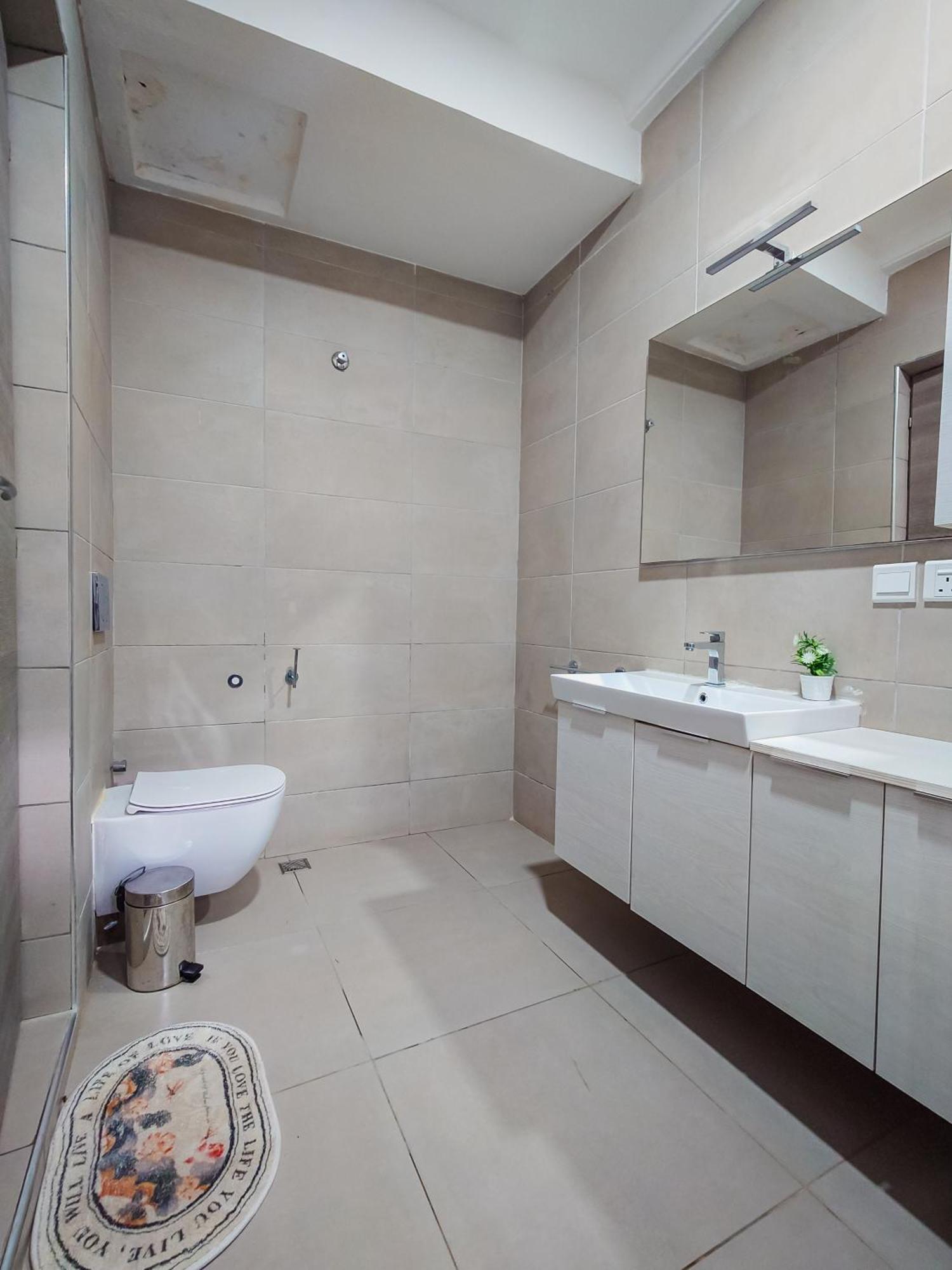 Queens View Apartment Accra Luaran gambar