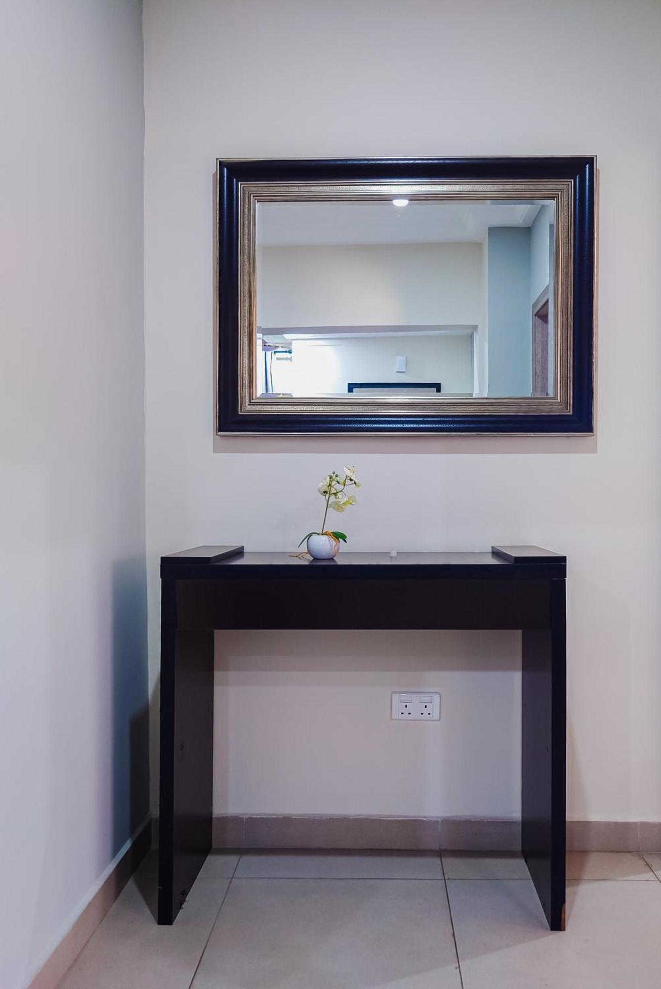 Queens View Apartment Accra Luaran gambar