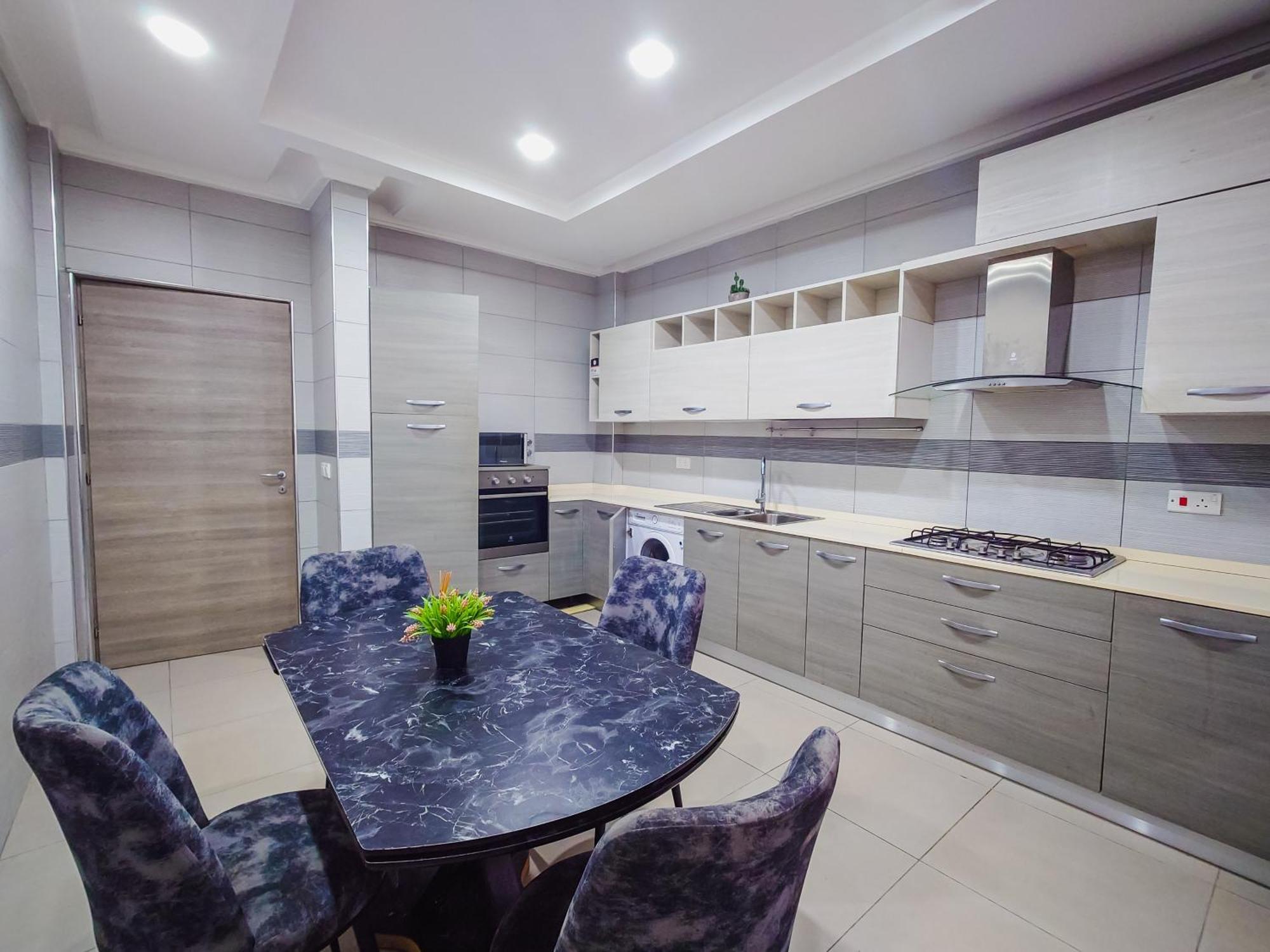 Queens View Apartment Accra Luaran gambar